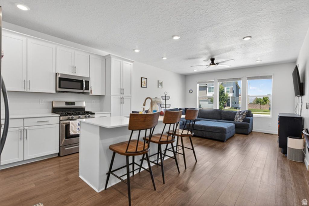 Image 3 of property listing at 642 W 1370 S, Spanish Fork, UT 84660