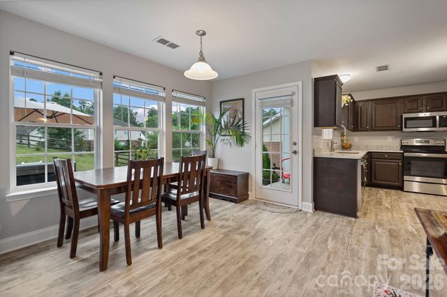 415 Courtland Court, Kannapolis, NC 28081