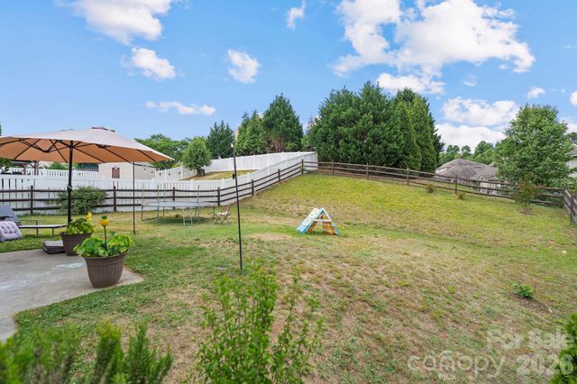 415 Courtland Court, Kannapolis, NC 28081