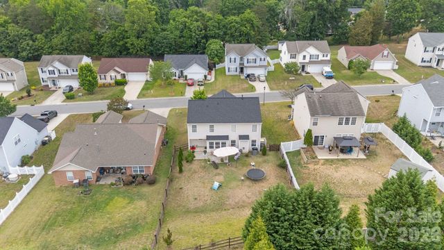 415 Courtland Court, Kannapolis, NC 28081
