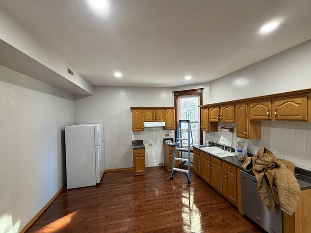 2624 W Walton Street 1, Chicago, IL 60622