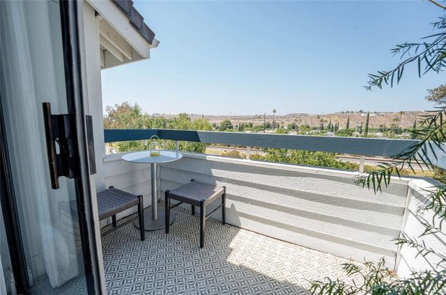 26873 Claudette St. 112, Canyon Country, CA 91351