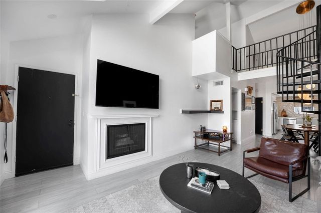26873 Claudette St. 112, Canyon Country, CA 91351