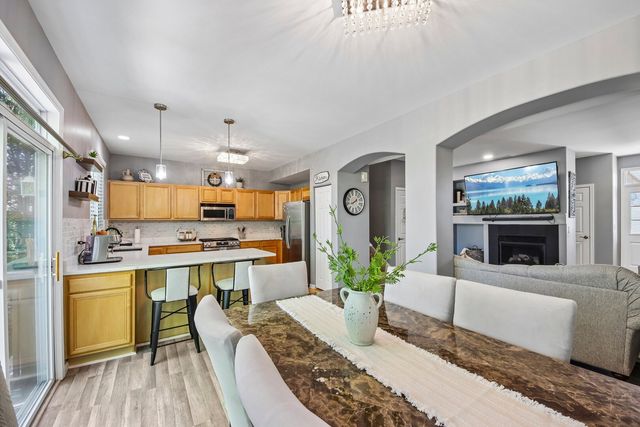 1496 W Remington Lane 1496, Round Lake, IL 60073