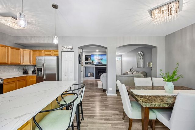 1496 W Remington Lane 1496, Round Lake, IL 60073