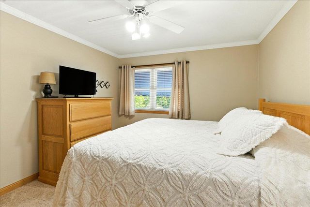 211 Auburn Street, Waterloo, IA 50701