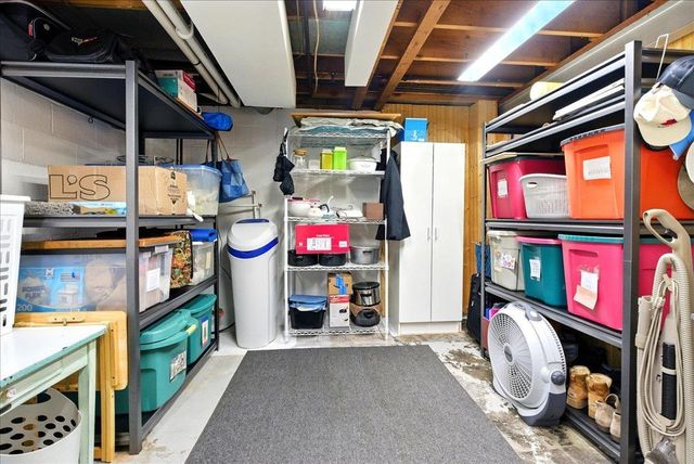 211 Auburn Street, Waterloo, IA 50701