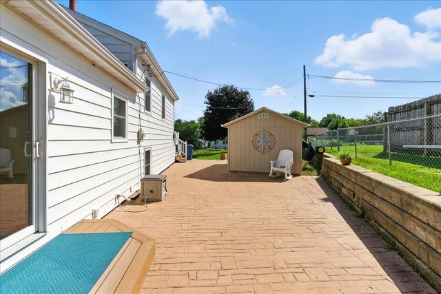 211 Auburn Street, Waterloo, IA 50701