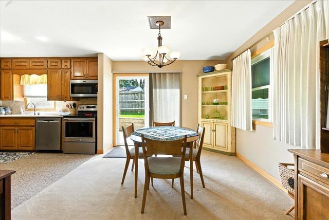 211 Auburn Street, Waterloo, IA 50701