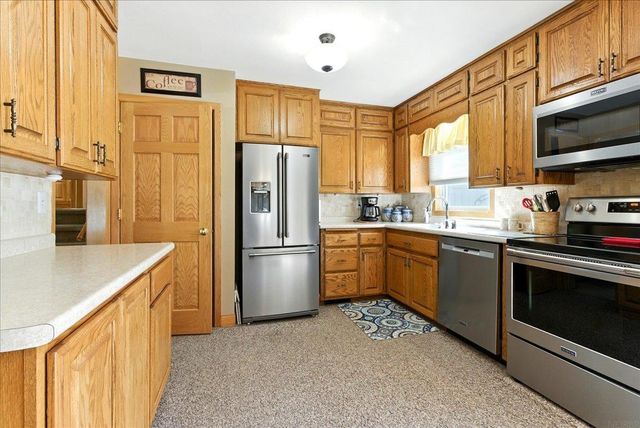 211 Auburn Street, Waterloo, IA 50701