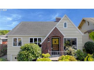 1830 N WINCHELL St, Portland, OR 97217