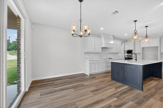 108 Loveta Lane, Boyd, TX 76023