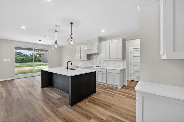 108 Loveta Lane, Boyd, TX 76023