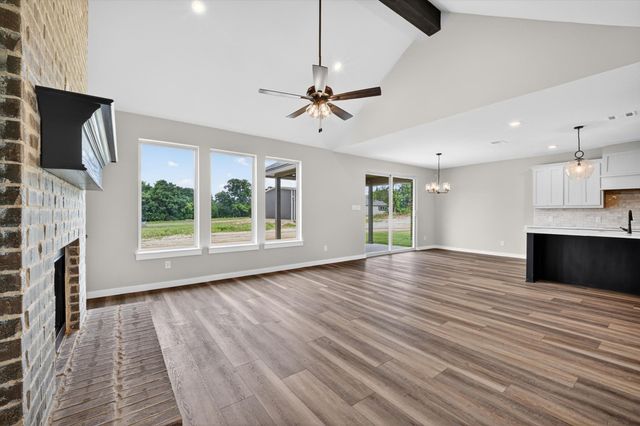 108 Loveta Lane, Boyd, TX 76023