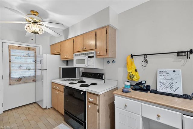 708 Victoria DR # 212, Cape Coral, FL 33904