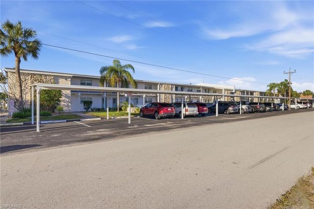 708 Victoria DR # 212, Cape Coral, FL 33904