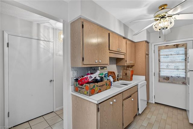 708 Victoria DR # 212, Cape Coral, FL 33904