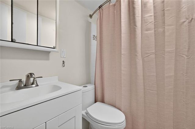 708 Victoria DR # 212, Cape Coral, FL 33904