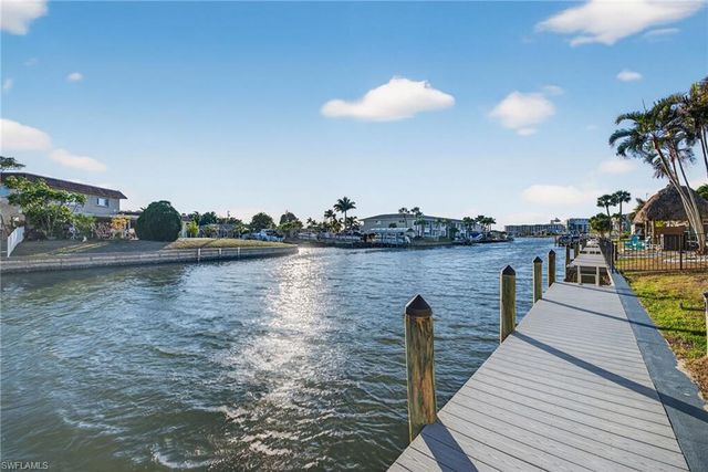 708 Victoria DR # 212, Cape Coral, FL 33904