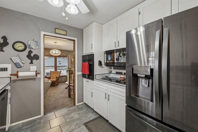 1110 W Salem Avenue, Indianola, IA 50125