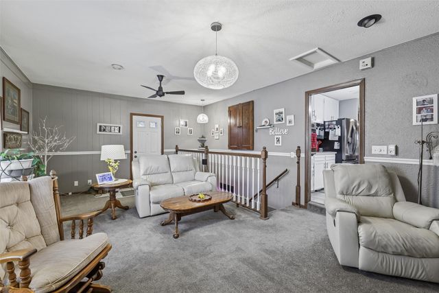 1110 W Salem Avenue, Indianola, IA 50125