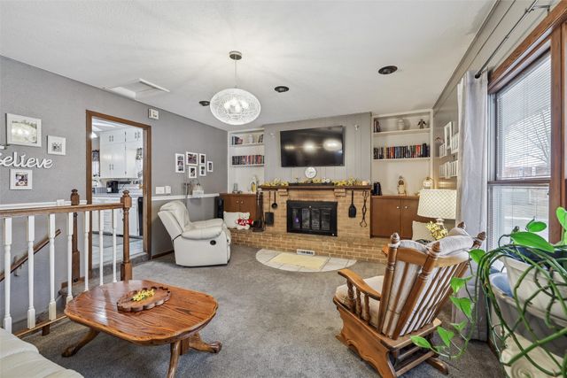 1110 W Salem Avenue, Indianola, IA 50125