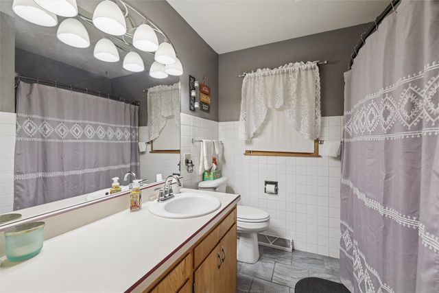 1110 W Salem Avenue, Indianola, IA 50125