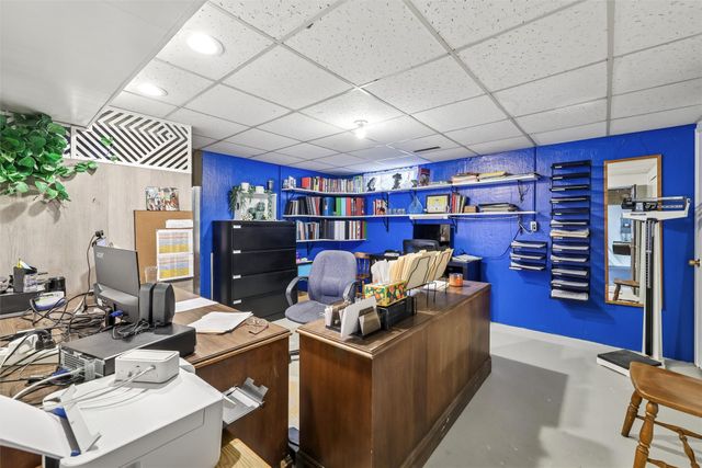 1110 W Salem Avenue, Indianola, IA 50125