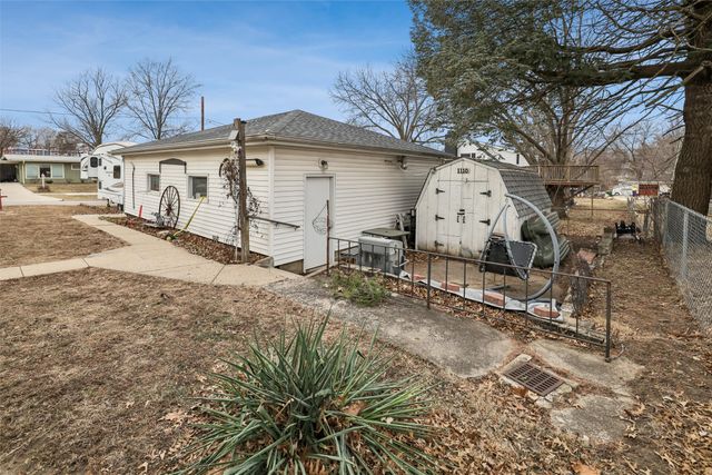 1110 W Salem Avenue, Indianola, IA 50125