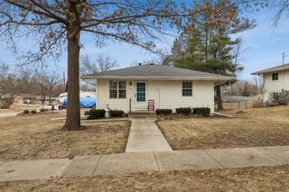 1110 W Salem Avenue, Indianola, IA 50125