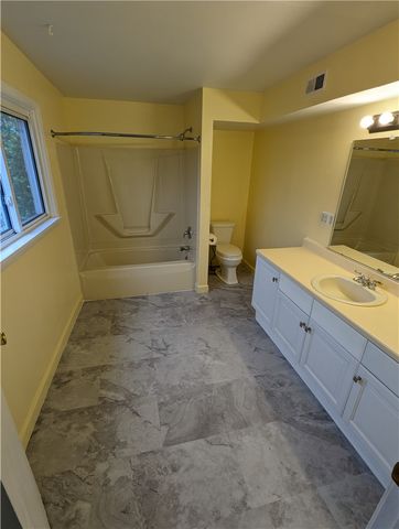 2113 Orchard St, Munhall, PA 15120