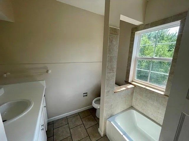 2113 Orchard St, Munhall, PA 15120