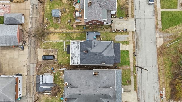 2113 Orchard St, Munhall, PA 15120