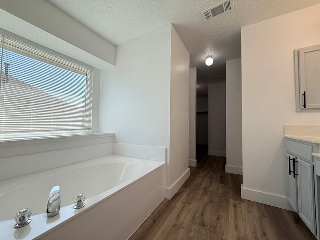 6014 San Marino Court, Rowlett, TX 75089