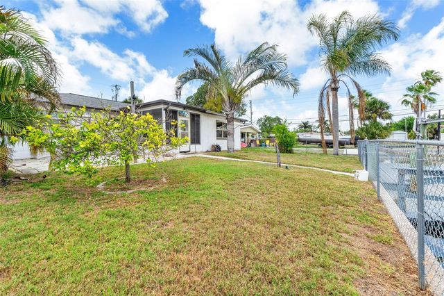 13930 SOMMERS AVENUE, Hudson, FL 34667