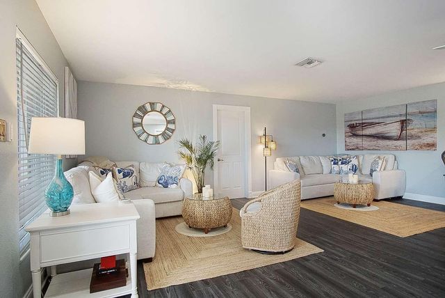 1578 Thumb Point Dr, Fort Pierce, FL 34949