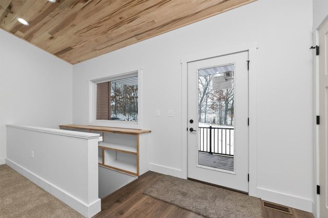 11582 M-60, Three Rivers, MI 49093