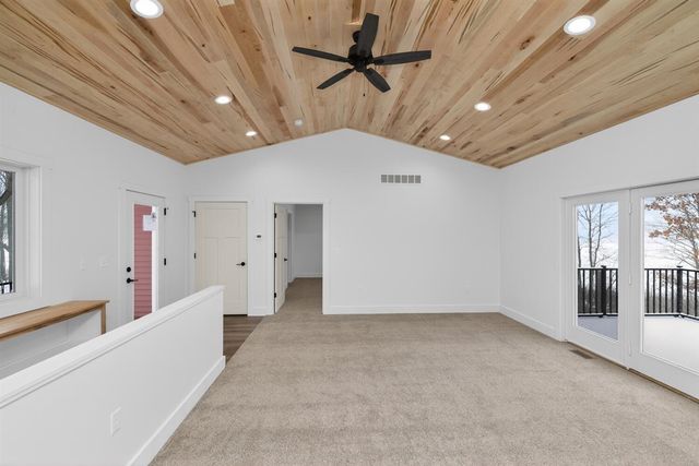 11582 M-60, Three Rivers, MI 49093