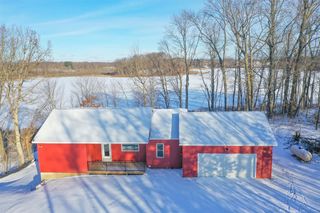 11582 M-60, Three Rivers, MI 49093