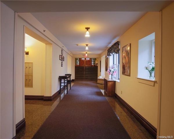 68 E Hartsdale Avenue 4E, Hartsdale, NY 10530