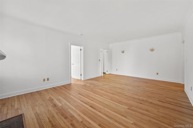 68 E Hartsdale Avenue 4E, Hartsdale, NY 10530