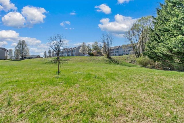 841 Bedford RD, Vinton, VA 24179