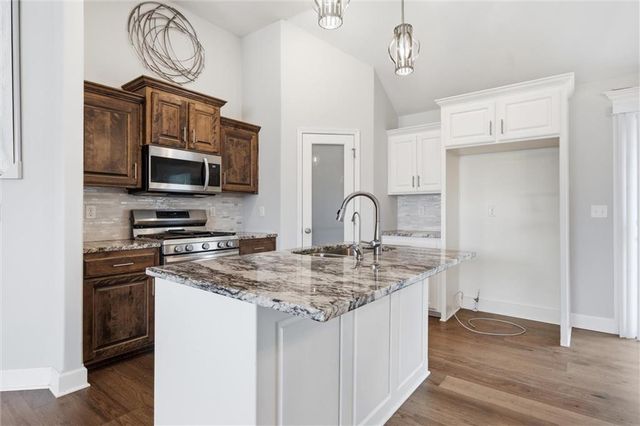 12216 E 89th Terrace, Kansas City, MO 64138