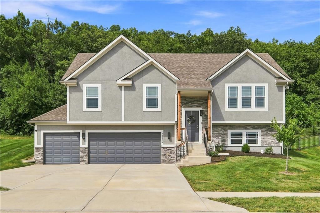 12216 E 89th Terrace, Kansas City, MO 64138
