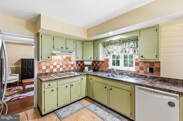 663 SERRILL DR, Hatboro, PA 19040