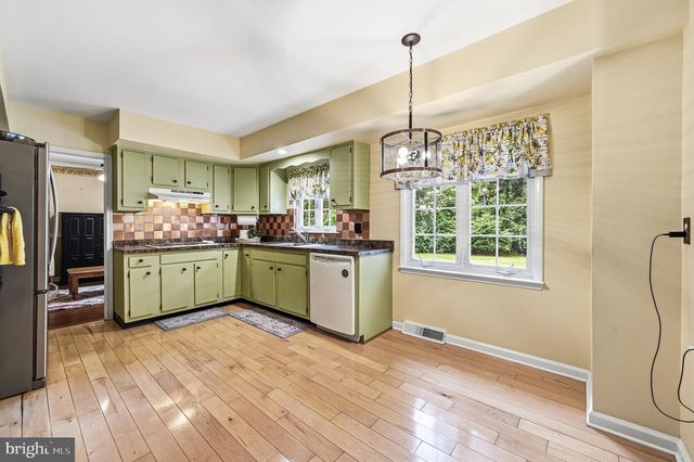 663 SERRILL DR, Hatboro, PA 19040