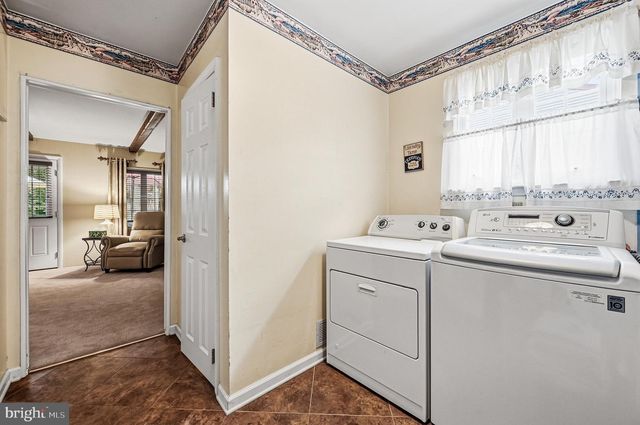 663 SERRILL DR, Hatboro, PA 19040
