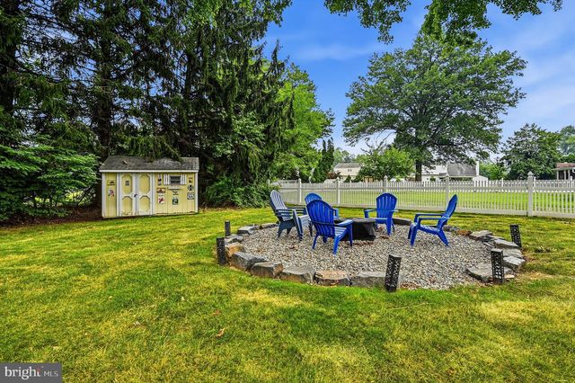 663 SERRILL DR, Hatboro, PA 19040
