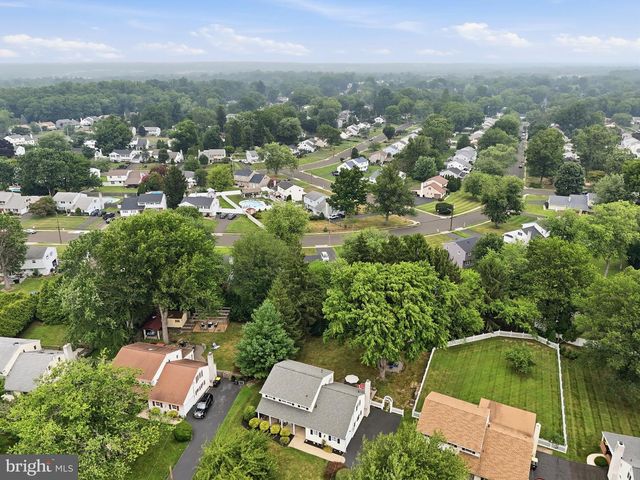 663 SERRILL DR, Hatboro, PA 19040