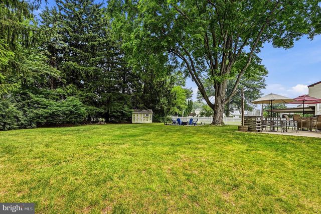 663 SERRILL DR, Hatboro, PA 19040